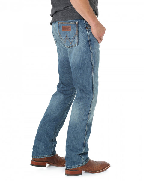 Retro Slim Fit Layton Jeans from Wrangler – Pard's Western Shop Inc.