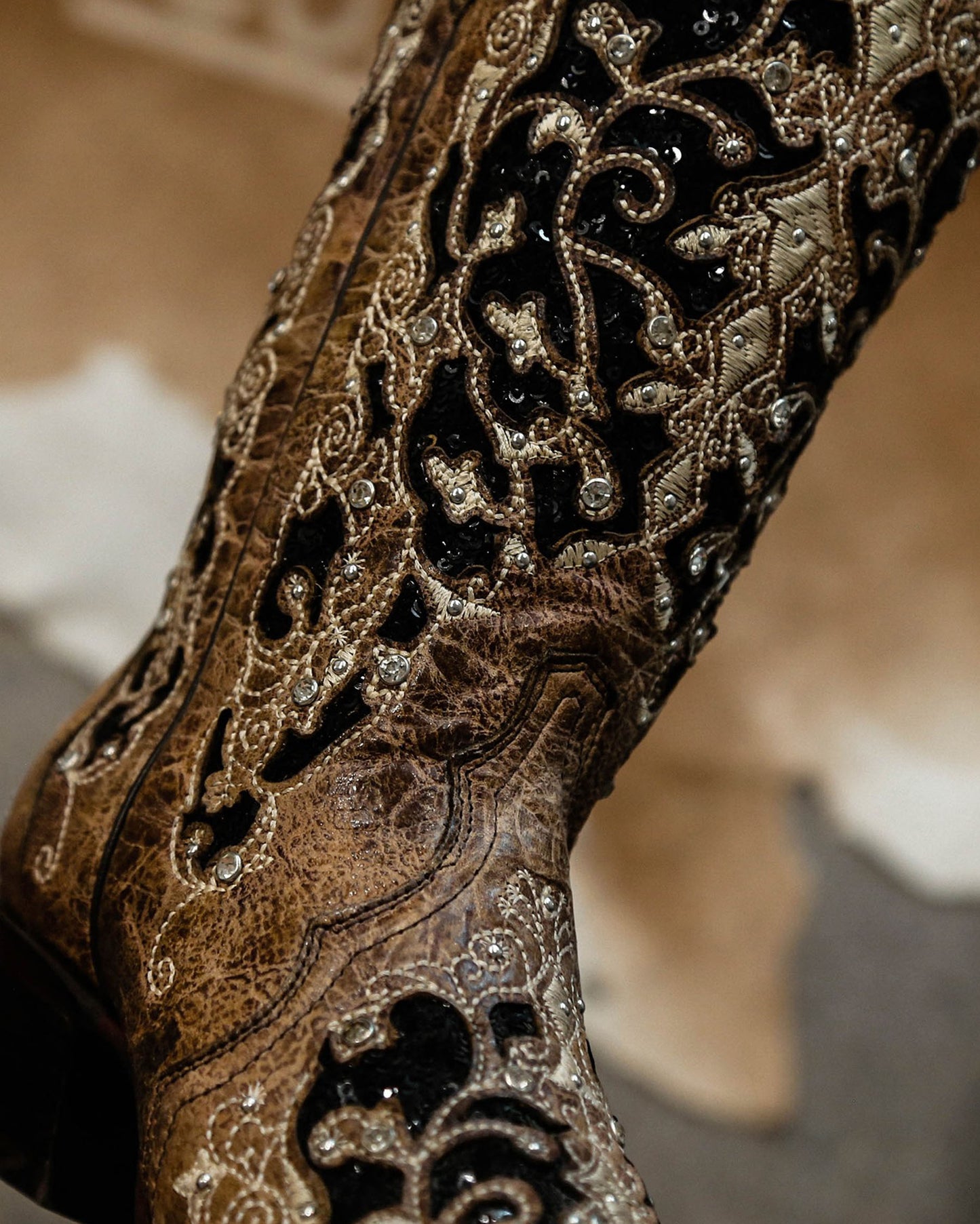 Women's Inlay Floral Embroidered Boots